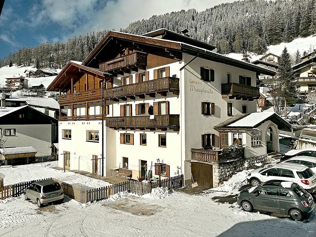 Garni Margherita Corvara in Badia Kültér fotó
