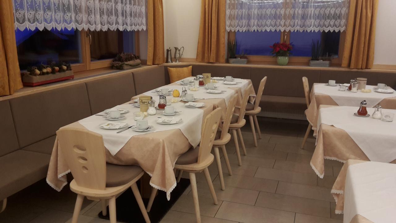 Garni Margherita Corvara in Badia Kültér fotó